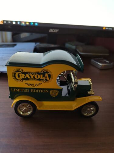 Gearbox 1912 Delivery car Crayola bank 1/25 - $9.90