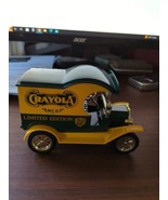 Gearbox 1912 Delivery car Crayola bank 1/25 - $188.46 MXN
