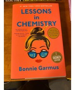 LESSONS IN CHEMISTRY by Bonnie Garmus (2022, Hardcover) *AUTOGRAPHED* - £52.13 GBP