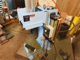 New 1/2 Ton Pneumatic Hydraulic Press 12&quot; Stroke - $1,980.00