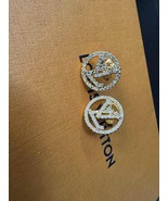 Louis Vuitton LV Logo By Night Round Circle Crystals Gold Tone Stud Earr... - $4,325.77 MXN