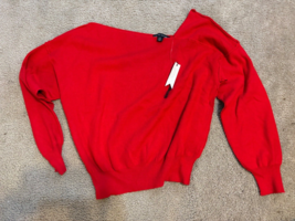 Catherine Malandrino Off Shoulder Style Sweater Size Large NWT Red - $23.12