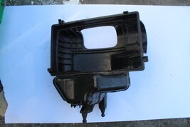 2003-2004 INFINITI G35 SEDAN AIR CLEANER BOX ASSEMBLY K2883 image 7