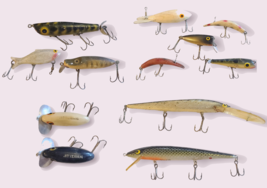 Lot of Vintage Fishing Lures - Lot of 12 Lures Jitterbug Rogue and more - £22.15 GBP