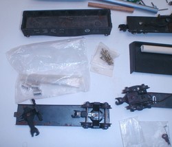 Lot Of Lionel, American Flyer, Marx Miscellaneous Parts &amp; Accessories - £17.98 GBP