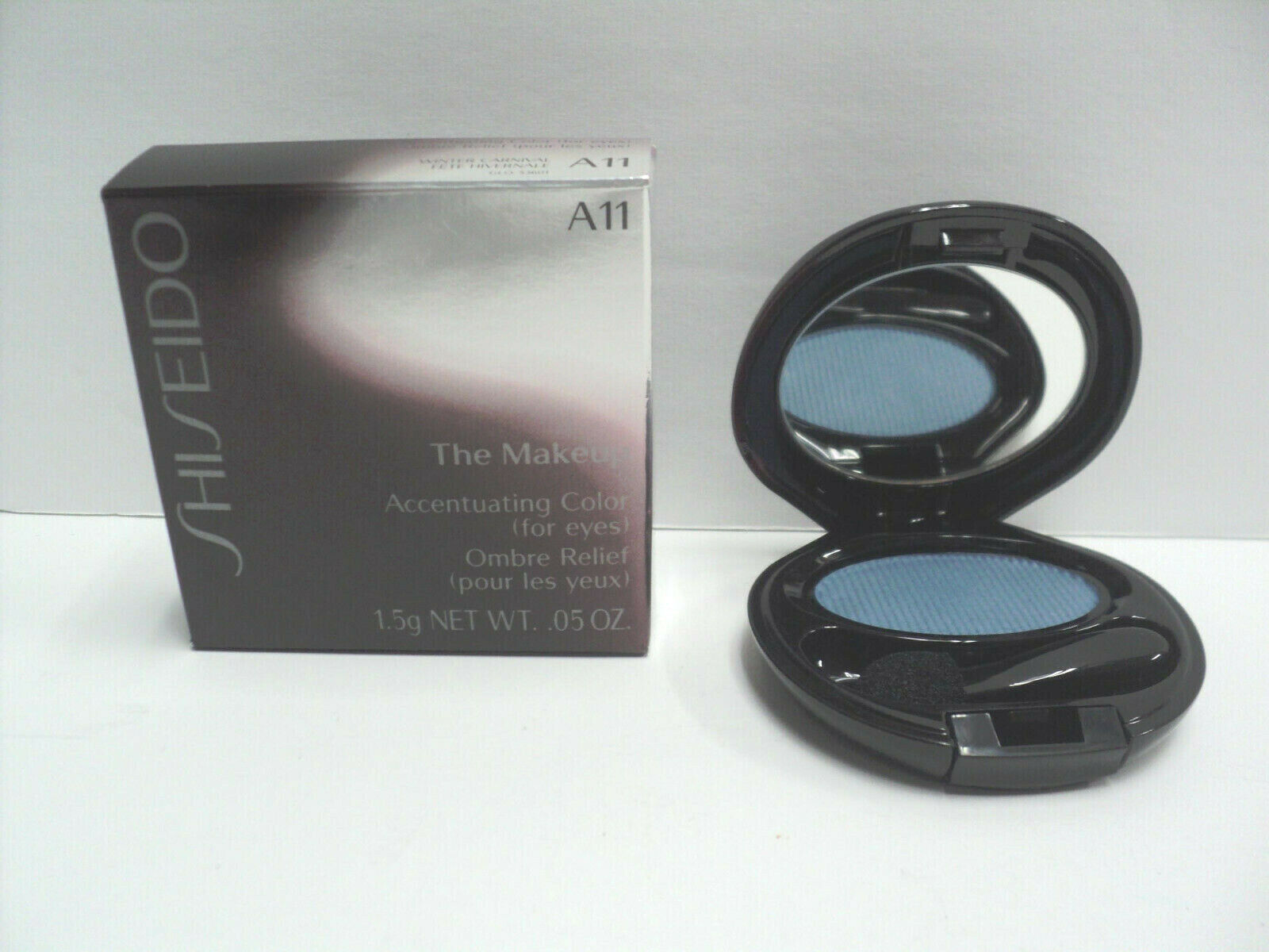 NEW Shiseido The Makeup Accentuating Color For Eyes Ombre Relief A11 Blue - $19.60