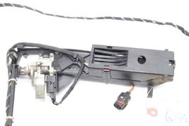 00-06 MERCEDES-BENZ S600 FRONT LEFT DRIVER EXTERIOR DOOR HANDLE BRACKET Q7024 image 2