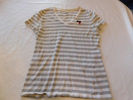 Tommy Hilfiger Women&#39;s Ladies t shirt Size S small Grey White Stripe Heart Logo - £12.36 GBP