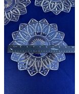 Federal Glass Petal pattern clear dinner plates vintage lot of three 9 3/4&quot; - $453.83 MXN