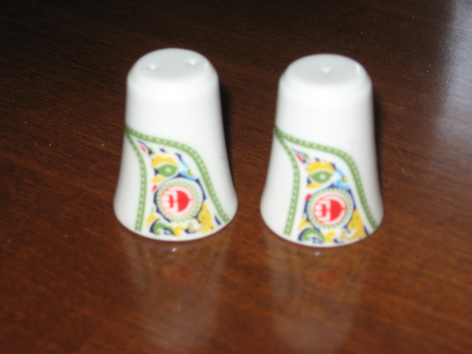 Miniature-Salt & Pepper Shakers-Noritake-Original Stoppers-Japan - £6.39 GBP