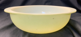 Vintage Pyrex Lime Green 024/ 2Qt 8.5&quot; Bowl - $14.20