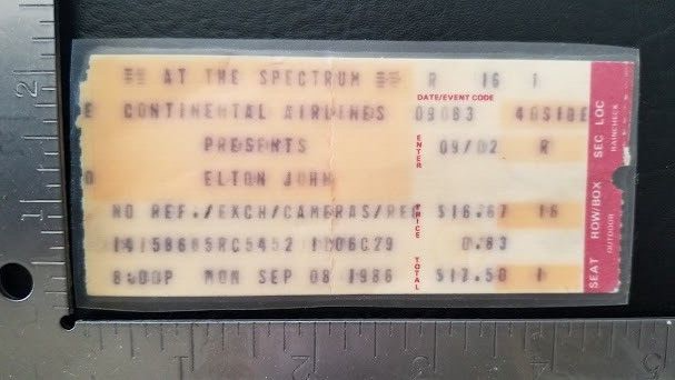 ELTON JOHN - VINTAGE LAMINATED SEPTEMBER 08, 1986 CONCERT TICKET STUB - $10.00