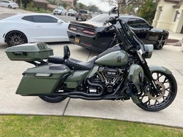 Custom metal tank emblems, Harley #1 badges with willie g - $167.31