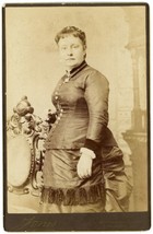 Circa 1880&#39;S Cabinet Card Lovely Woman In Victorian Dress Jones Providence, Ri - £7.46 GBP