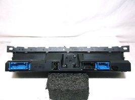 06-07-08  BMW 750/ 760/ E65/ E66/  TEMPERATURE/ CLIMATE/ CONTROLS/ HVAC image 4