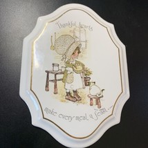 Vintage Holly Hobbie Ceramic Wall Plaque Thankful Hearts Make Every Meal A Feast - £6.30 GBP