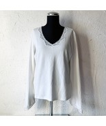 Express White Lace Trim V Neck Long Sleeve Stretch Knit Shirt - Women&#39;s ... - $306.53 MXN