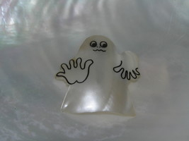 Estate Halloween Holiday Curved White Mother of Pearl Seashell GHOST Ghoul Pin - £7.60 GBP