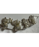 2 Vintage Silver tone Rhinestone And Pearl Sparkling Clip Earrings Lot Of 2 - $19.10 CAD