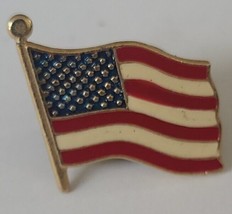 American Flag Vintage Lapel Pin - £7.76 GBP