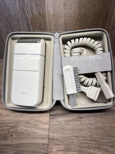 Primary image for Vintage Lady Braun 5 666 Electric Razor with Case, Brush, and Cord