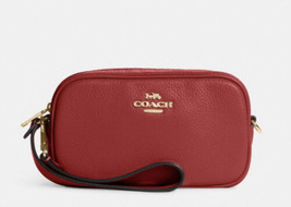 New Coach C9932 Jamie Wristlet Pebble Leather 1941 Red - $1,195.72 MXN