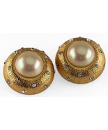 Christian Dior Goldplated Faux Pearl Costume Ear Clips - $6,785.68 MXN