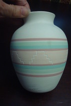 American Indian Pottery vase  unmarked, numbered 526 green, pink and cream beige - £22.20 GBP