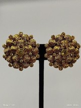 JOAN RIVERS Vintage Gold Tone Rhinestone Texture Cluster Clip On Earrings - £37.28 GBP