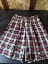 Gap ladies size 11 cotton plaid mom shorts - $16.82
