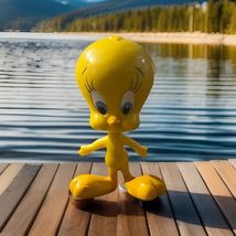 Looney Tunes 6" Poseable Tweety Bird 1997 Warner Brothers Studios - $16.82
