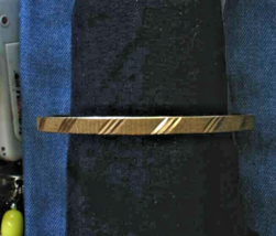 Monet Elegant Mid Century Modern Gold-tone Bangle Bracelet 1970s vintage - £11.76 GBP