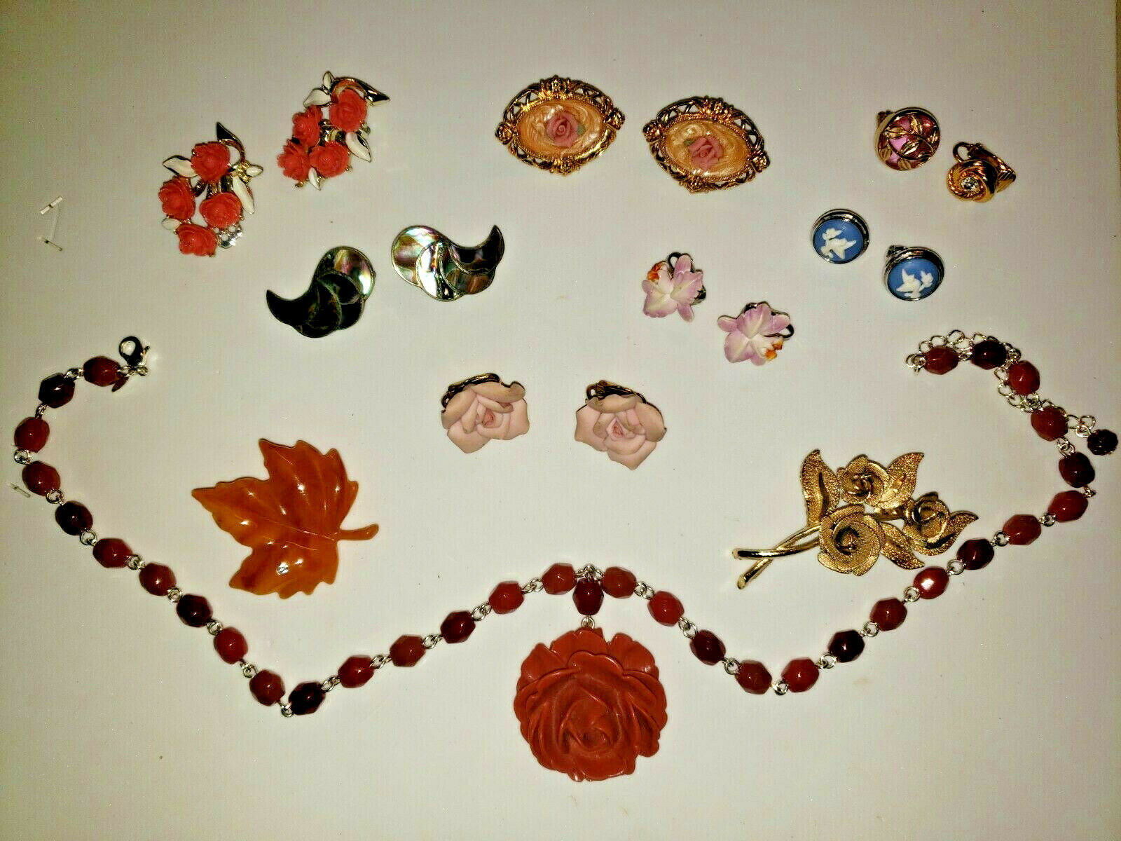Primary image for Vintage 6 Pairs Clip On Earrings Carved Necklace 2 Avon Brooches 2 Earrings PB73