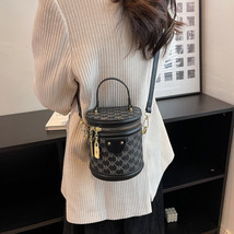 Advanced Texture Plaid Hand Bag New Winter Stitching Bucket Bag Korean Style Cro - £29.16 GBP