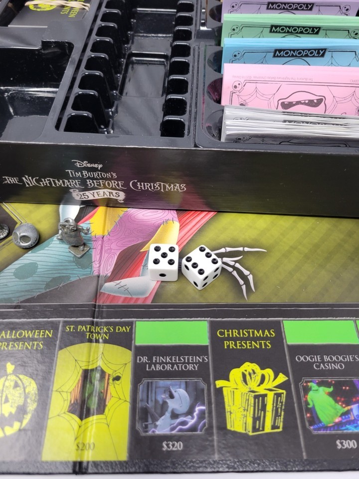 Monopoly: Disney Tim Burton's The Nightmare Before Christmas Edition COMPLETE Item image 7