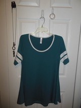 Ladies Lularoe Perfect Tee XSmall w Paparazzi Necklace&amp;2 Pair Earrings - £17.29 GBP