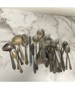 Lot of Vintage Serving Pieces and Others 30 Pieces Flatware - $1,084.30 MXN
