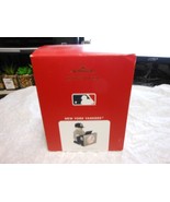 Hallmark Keepsake &quot;MLB NY Yankees Snowman Organist&quot; 2021 Sound Ornament ... - $12.82