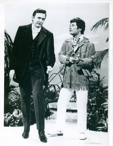 Photo ~ JOHNNY CASH  with Don Ho ~ Black and White ~ 8 x 9 ~ Glossy ~ Ci... - $3.12