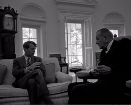 President Lyndon Johnson meets with Senator Robert Kennedy 1966 New 8x10 Photo - £6.88 GBP