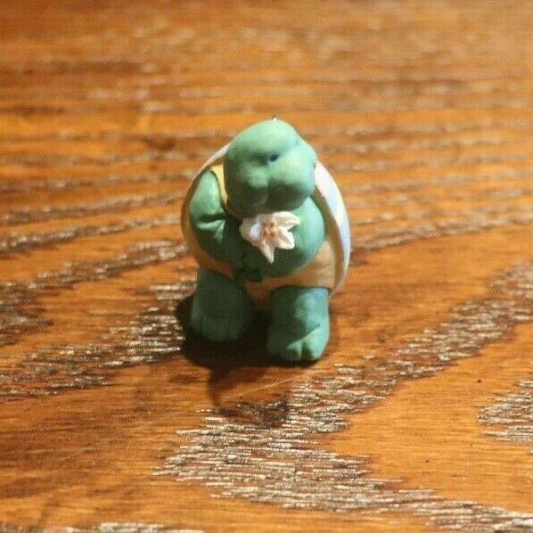 Hallmark Easter MINI-Ornament TURTLE - EGG 2&quot; - $3.91