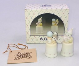 1986 Precious Moments Clowns Porcelain Thimble 100668 Two Clowns Playing w/ Ball - £7.57 GBP