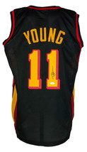 Trae Joven Atlanta Firmado Personalizado Negro Camiseta de Baloncesto JSA - £309.37 GBP