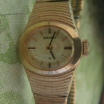 vintage Seiko Manual Wind Women&#39;s watch Gold Tone model 11-7449 - £7.45 GBP