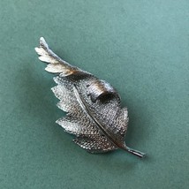 Vintage Coro Marked Silvertone Folded Blowing Leaf Pin Brooch – signed on backsi - $13.09
