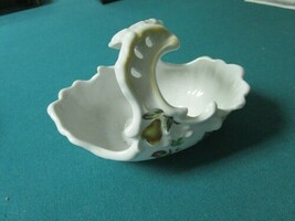 Limoges France Floral Basket Original [50l] - $104.01 CAD