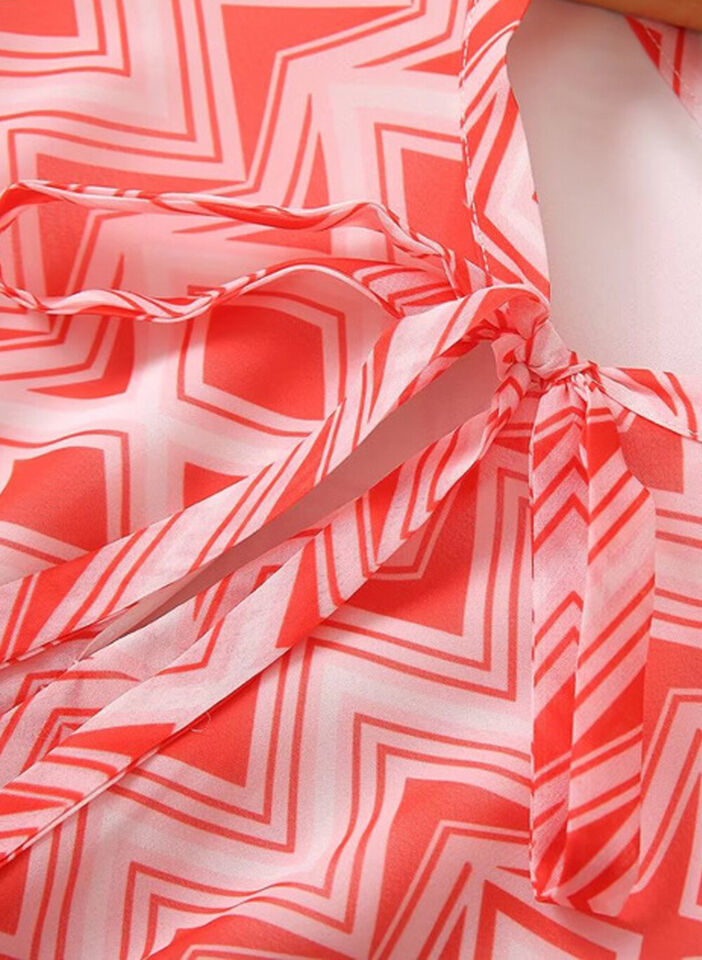 Celeb Paris Hilton Inspired Geo Printed Elbow Sleeve Fit-and-Flare Tiered Dress Item image 6