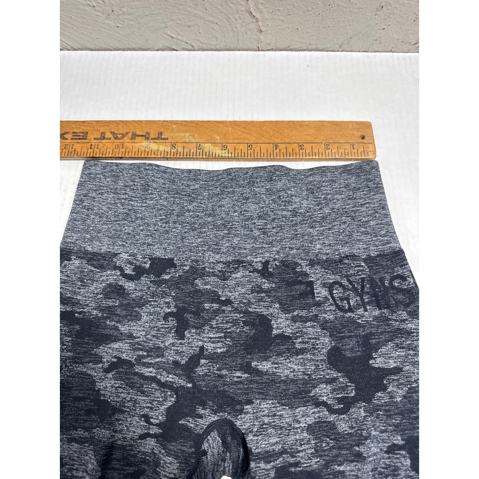 Gymshark Women’s Camo Seamless Leggings Black Gray Gym Workout Size 22x24 Item image 5