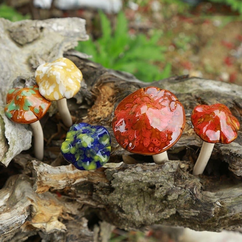 Danmu Garden Decor, 4pcs (Random Color) Ceramic Mushroom for Garden 4.52" in Item image 5