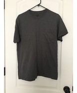 Fruit Of The Loom Men&#39;s Gray Short Sleeve T-Shirt Size Medium - £16.92 GBP